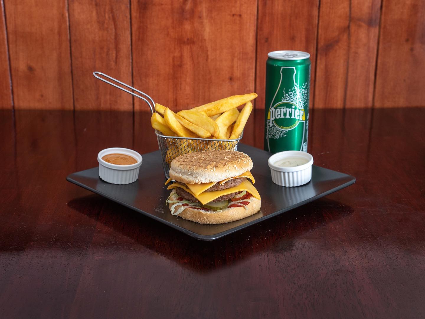 un burger gourmet